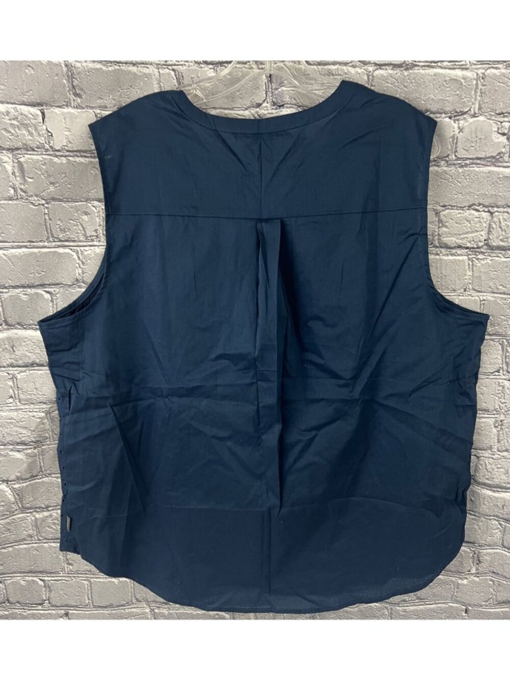 Eddie Bauer Women's 2XL On The Go Sleeveless  Top Blue Eyelet NWT - Picture 5 of 7